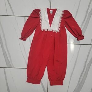 Vntage red and white romper with lace collar by Ruth of Carolina.